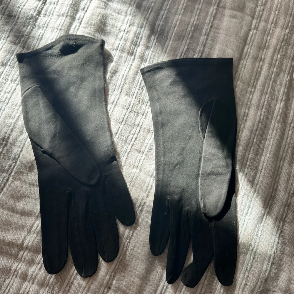 COPY - Vintage suede driving gloves with floral embroidered detail.